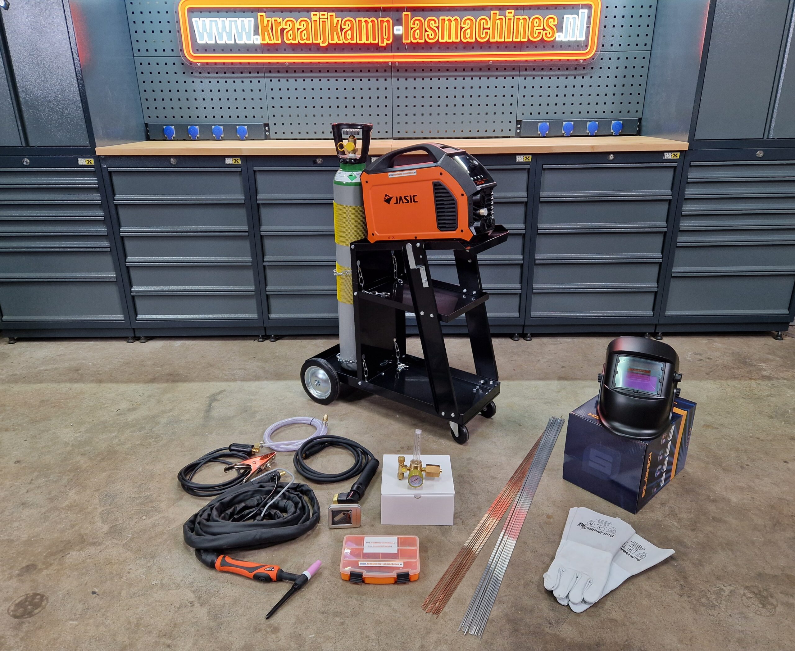 Compleet pakket! Jasic EVO TIG200P PFC DC pulse 230v (laswagen klein) + opbergkoffer