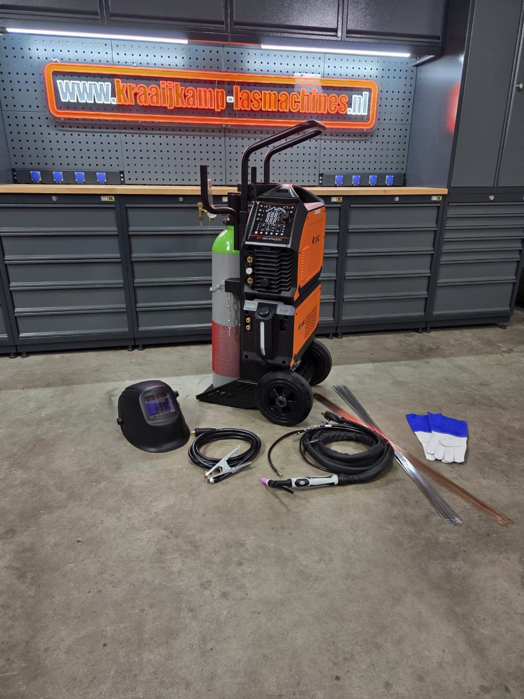 PRO COMPLETE SET! Jasic EVO TIG 320P AC/DC 400V – Professioneel TIG lasapparaat incl laswagen en slangenpakket (watergekoeld) 320A